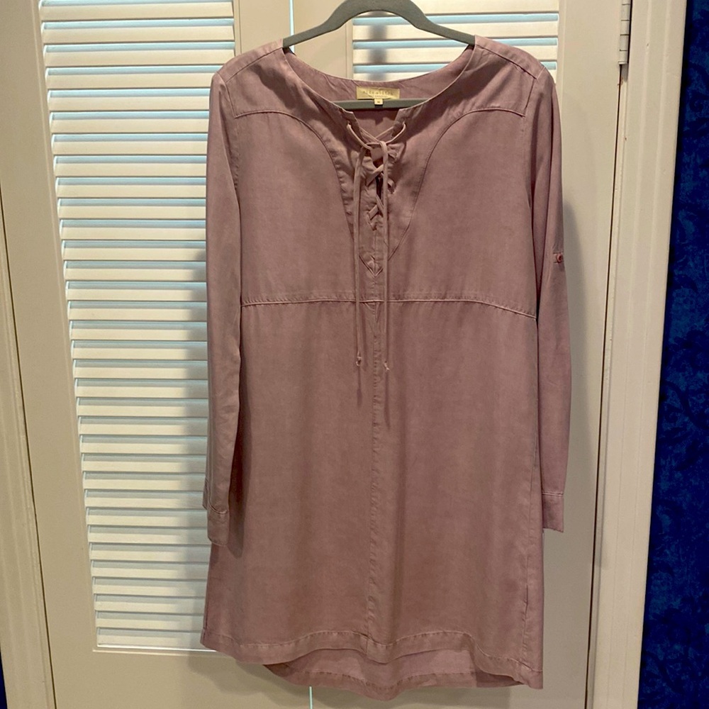 Side Stitch lavender cotton dress. Size medium.